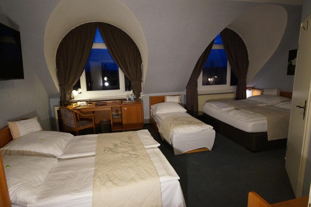 Hotel Bauschheimer Hof Rüsselsheim Zewnętrze zdjęcie