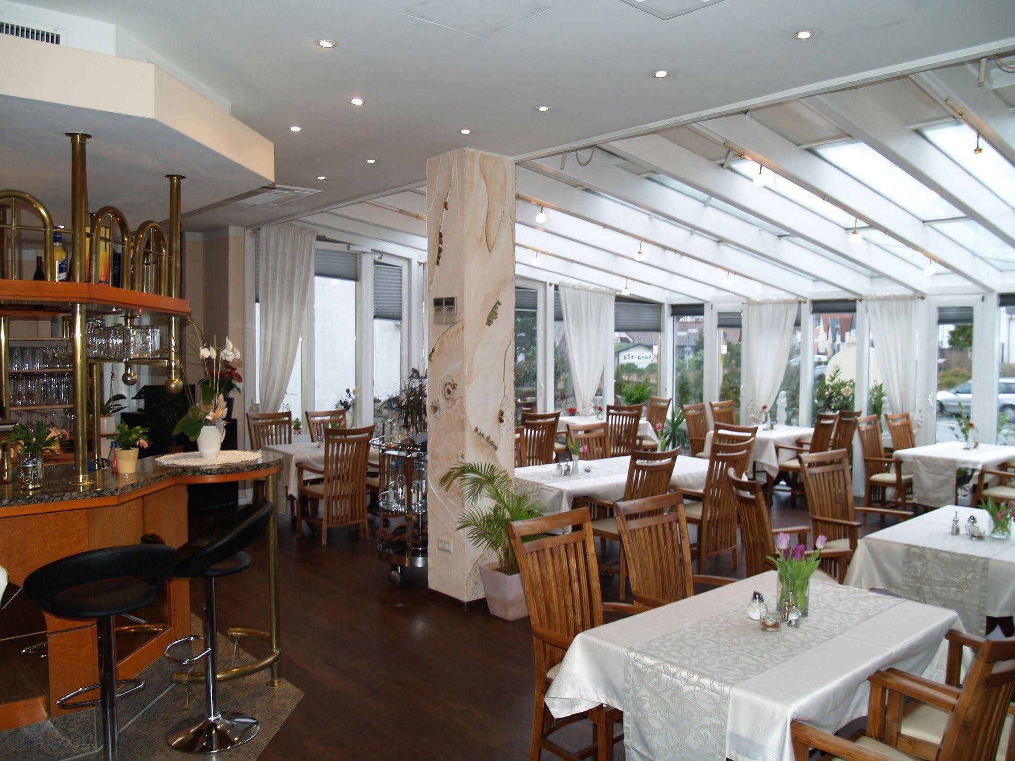 Hotel Bauschheimer Hof Rüsselsheim Zewnętrze zdjęcie
