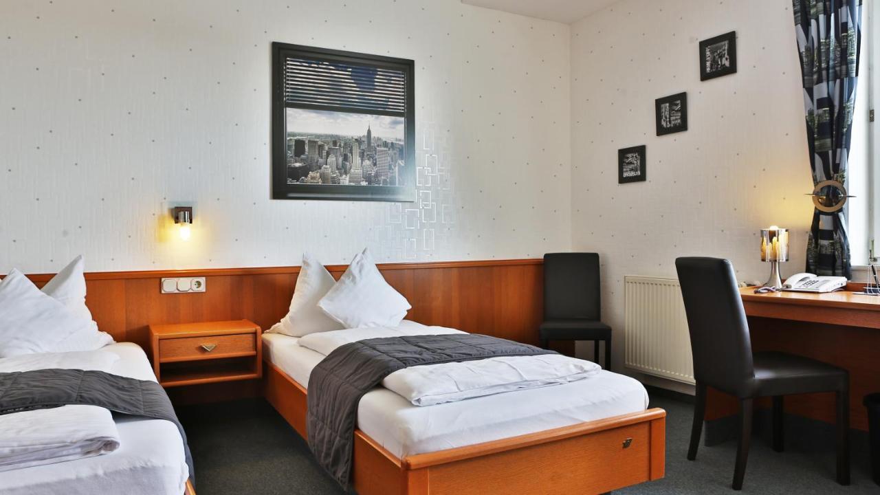 Hotel Bauschheimer Hof Rüsselsheim Zewnętrze zdjęcie